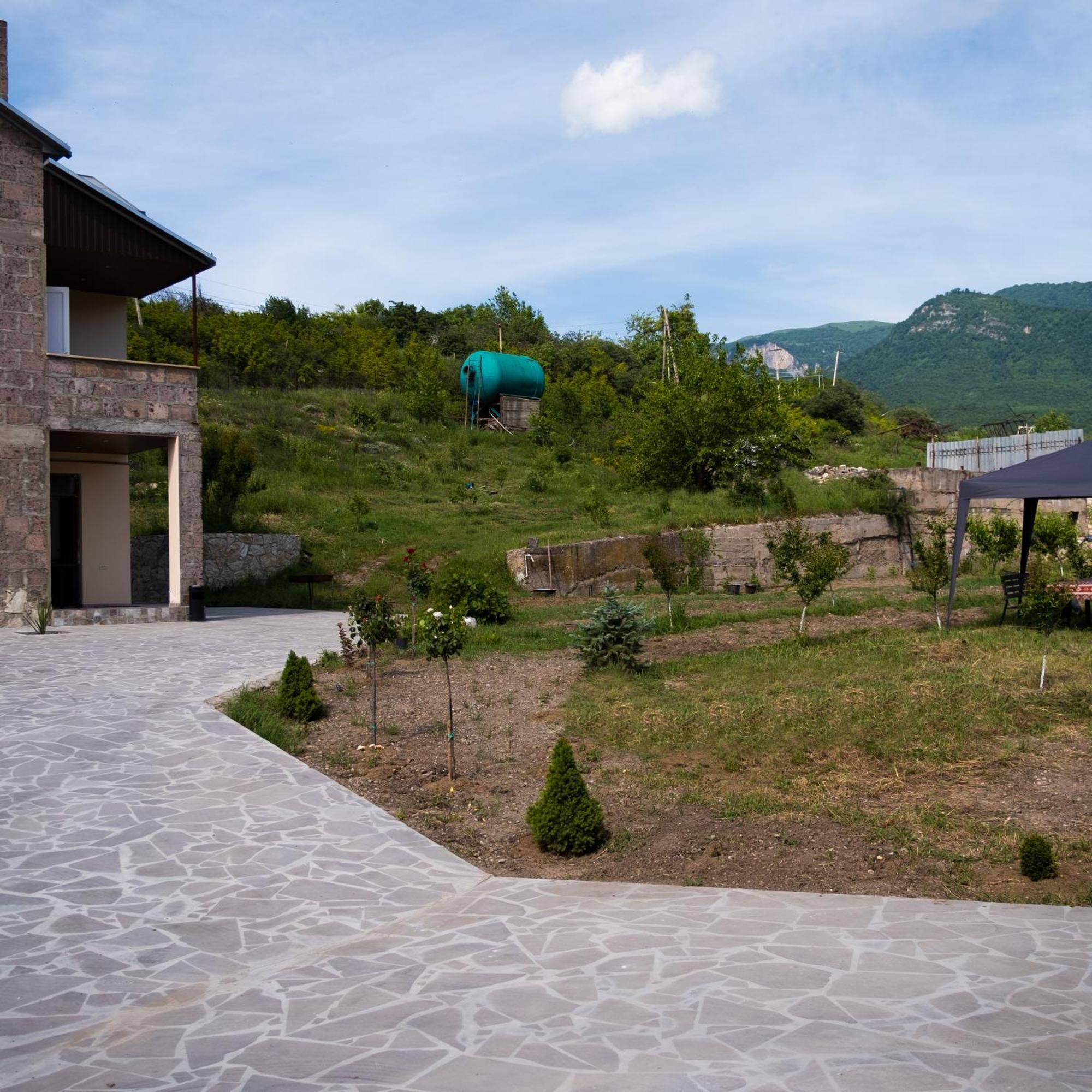 Alpha Rest House Іджеван Екстер'єр фото